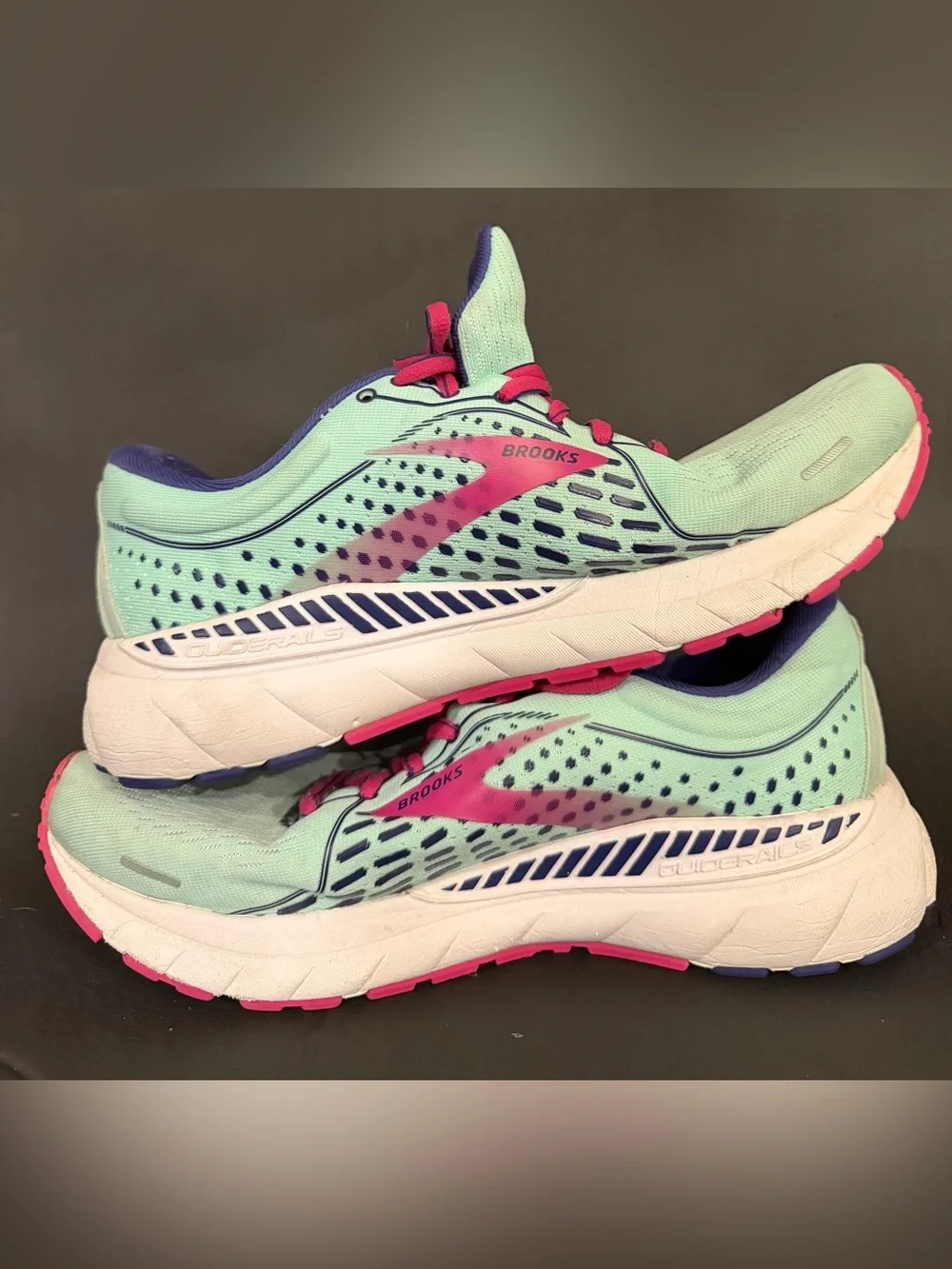 Brooks Women’s Running Shoes - Mint with Pink Accents